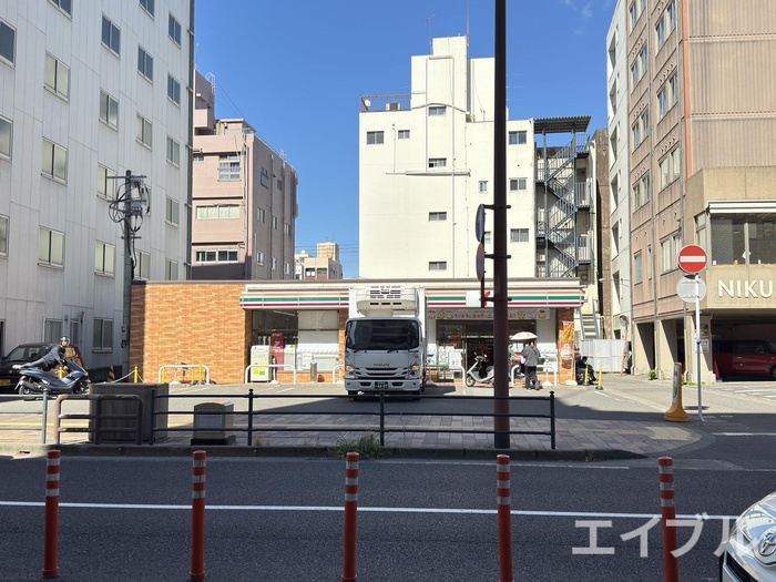 コンビニ　セブンイレブン鹿児島呉服町店（コンビニ）まで66m