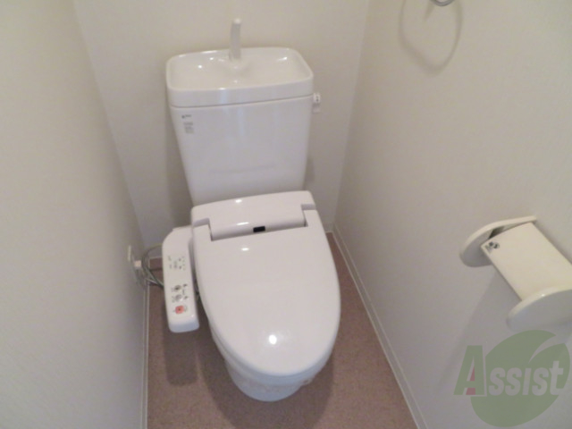 トイレ　各機能付きのトイレですので安心してご利用いただけます