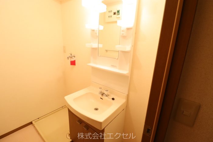洗面設備　独立洗面台です