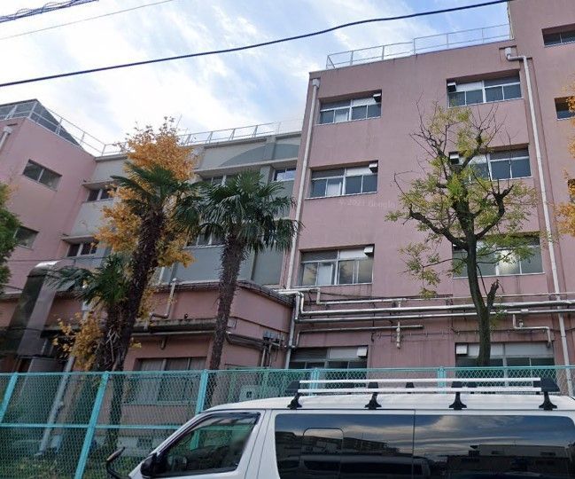 小学校　荒川区立第七峡田小学校（小学校）まで620m