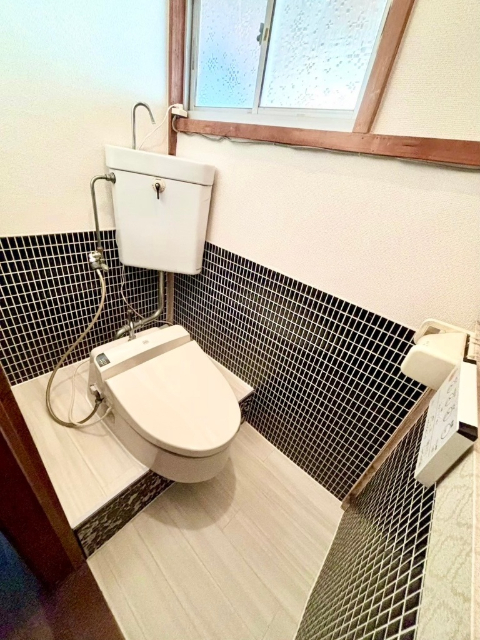 多治見市大畑町戸建のトイレ写真