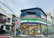 コンビニ　ファミリーマート 幡ヶ谷本町店（コンビニ）まで271m