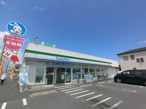 コンビニ　ファミリーマート　香取佐原店（コンビニ）まで916m