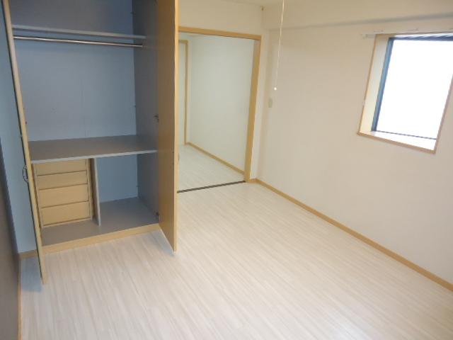 その他部屋・スペース　洋室（出窓付き）