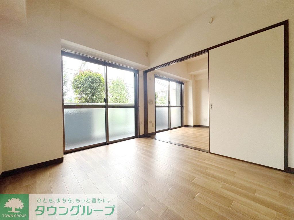 居室・リビング　※別部屋参考写真です
