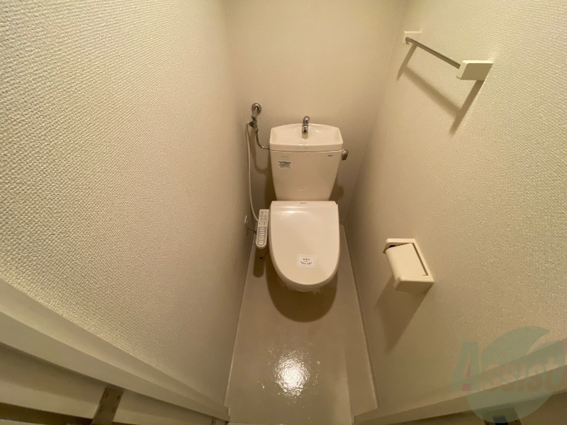 トイレ　ウォシュレット機能がついたトイレ。安心して使用できますね。