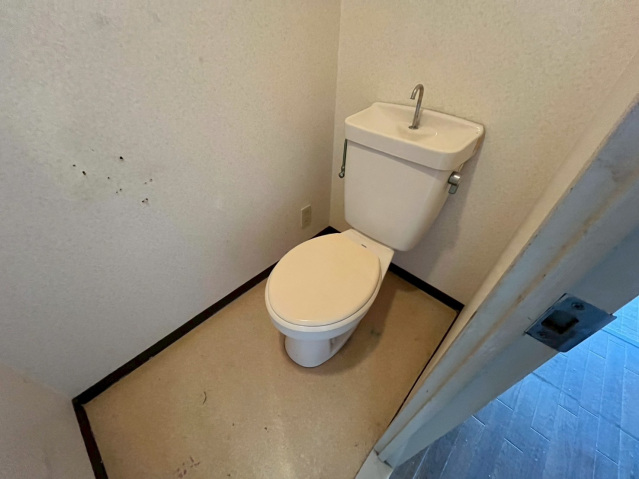 京阪本線 萱島駅 徒歩14分 6階建 築35年のトイレ写真