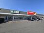 ドラックストア　ツルハドラッグ千歳住吉店（ドラッグストア）まで869m