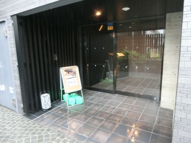 エントランス　清潔なエントランスです