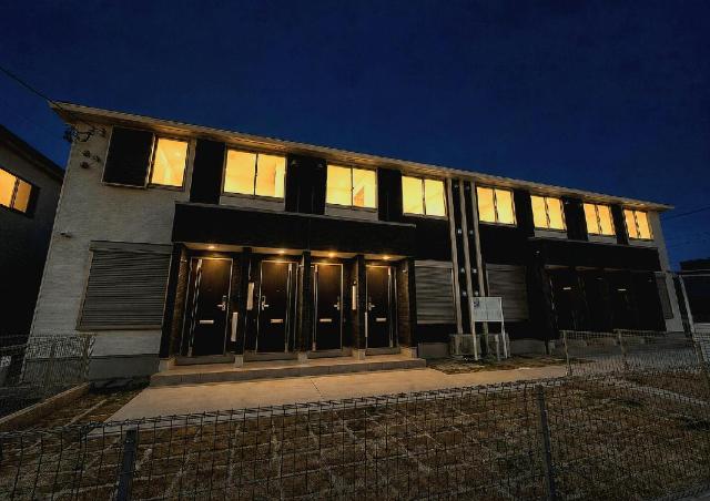 建物外観　外観写真（夜）