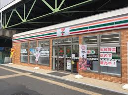 コンビニ　セブンイレブン 京急ST大森町店（コンビニ）まで536m