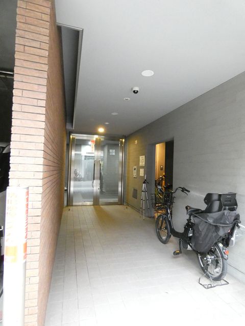 地下鉄中央線 朝潮橋駅 徒歩3分 8階建 築25年の外観写真