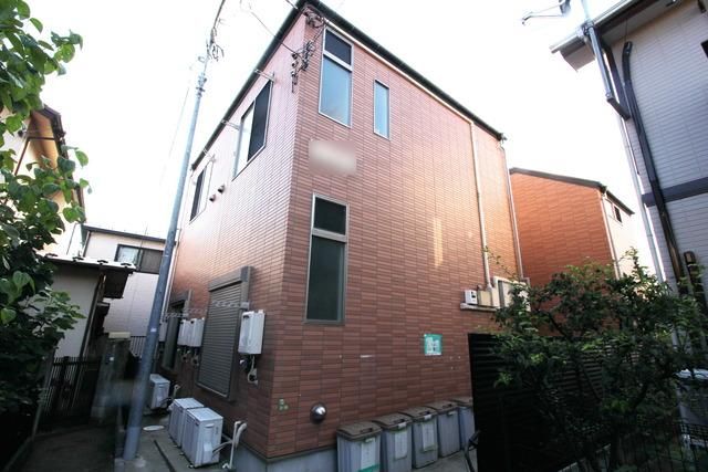 建物外観　★閑静な住宅街に立地するアパートで住環境良好です★
