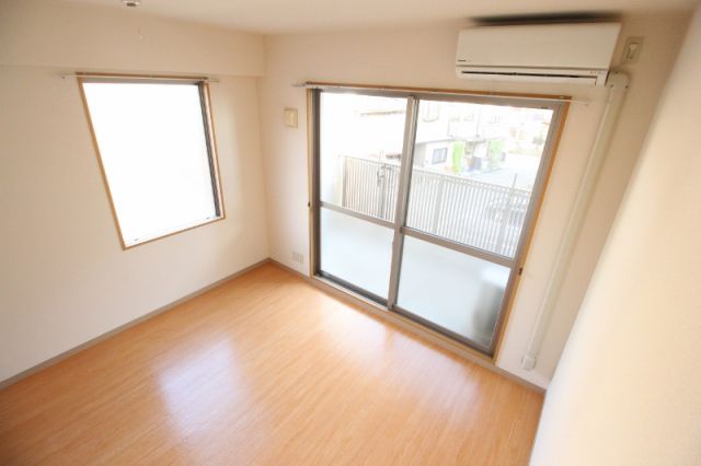 その他部屋・スペース　落ち着いて過ごせるお部屋なので、寝室にいかがでしょうか