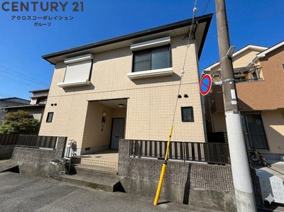 建物外観　敷地内に自転車置き場あります！