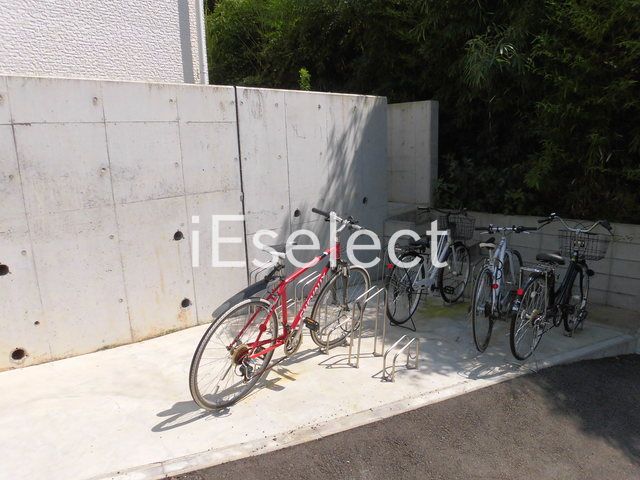 駐車場　駐輪スペースございます。