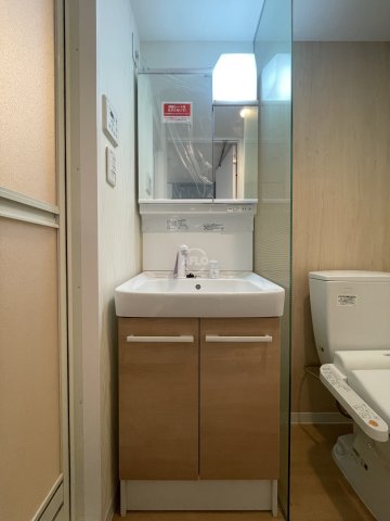 洗面設備　LUMINOUS桜川　おしゃれな洗面台
