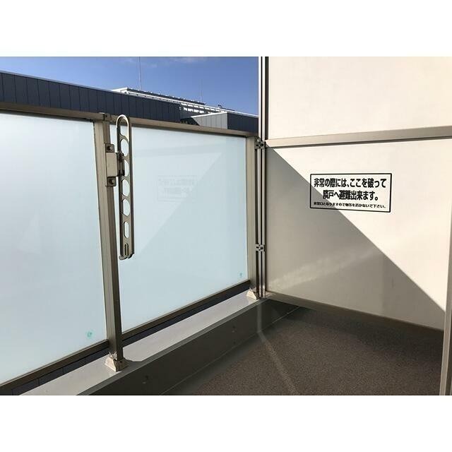 バルコニー　※同仕様写真