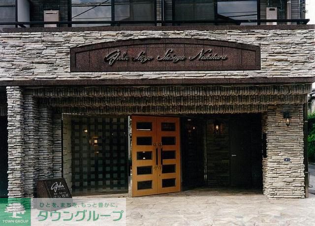 エントランス　分譲仕様エントランス