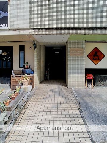 西駅ハイツの外観写真