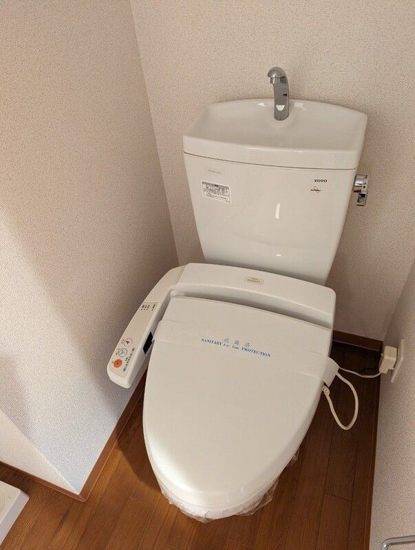 阪神本線 姫島駅 徒歩6分 8階建 築18年のトイレ写真