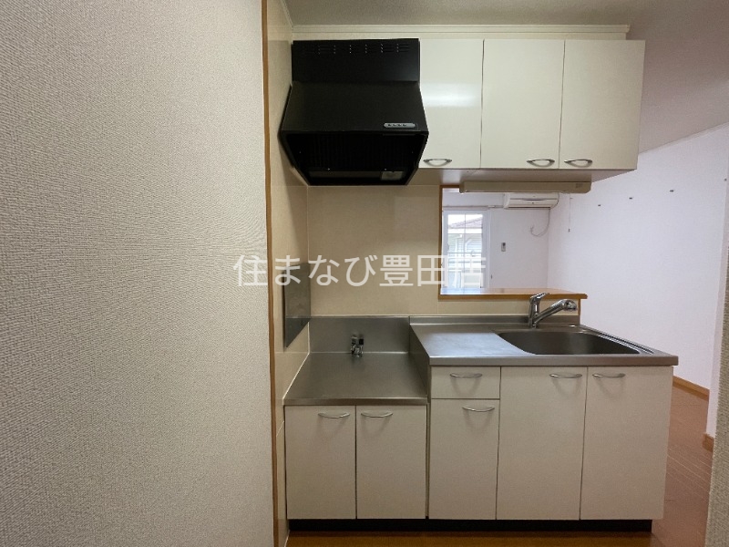 名鉄三河線 吉浜駅 徒歩24分 2階建 築20年のキッチン写真