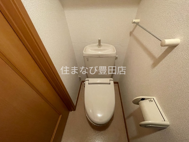 名鉄三河線 吉浜駅 徒歩24分 2階建 築20年のトイレ写真