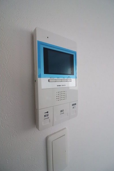 セキュリティ　来客の顔が見えて安心！TVモニターホン付きです♪