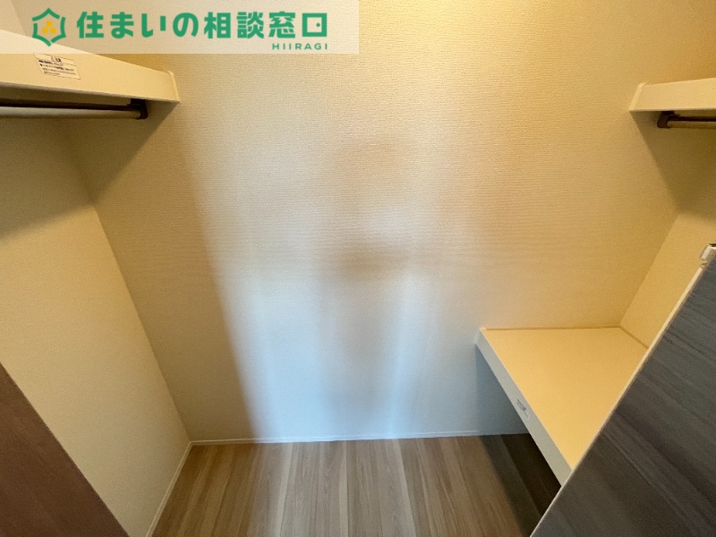 愛知環状鉄道 六名駅 徒歩13分 3階建 新築の内装写真