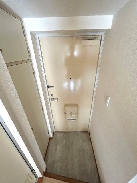 玄関　別部屋同仕様タイプ