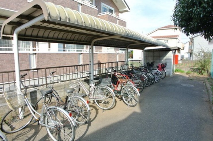 西武拝島線 西武立川駅 徒歩16分 3階建 築32年の外観写真