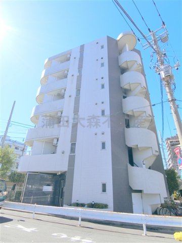 建物外観　2006年3月築　RC鉄筋コンクリート造地上6階建て総戸数2