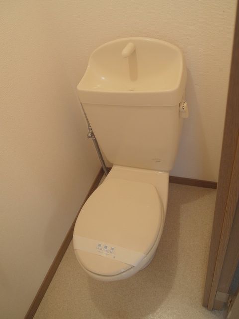 トイレ　同物件別部屋参考