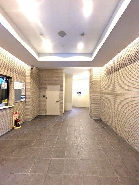 ロビー　初期費用分割可★ご希望の場所まで無料送迎サービス付♪