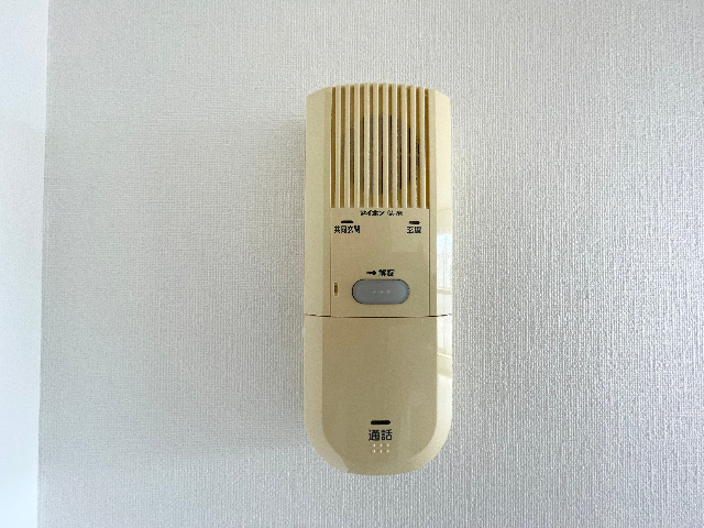 セキュリティ　※室内写真は反転タイプの別室サンプル写真です。
