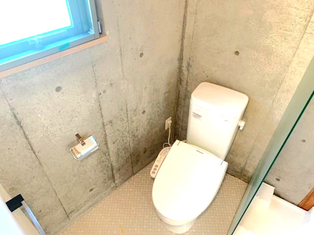 都営大江戸線 清澄白河駅 徒歩8分 5階建 築5年のトイレ写真