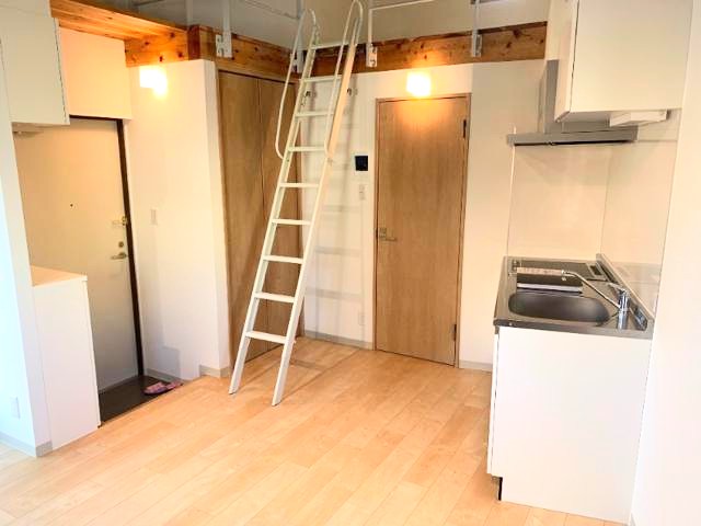 都営大江戸線 清澄白河駅 徒歩8分 5階建 築5年の居間写真