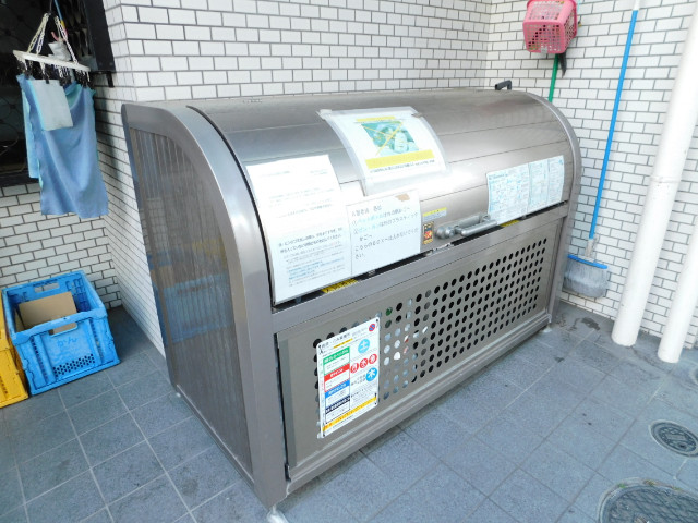 リブランビルの外観写真