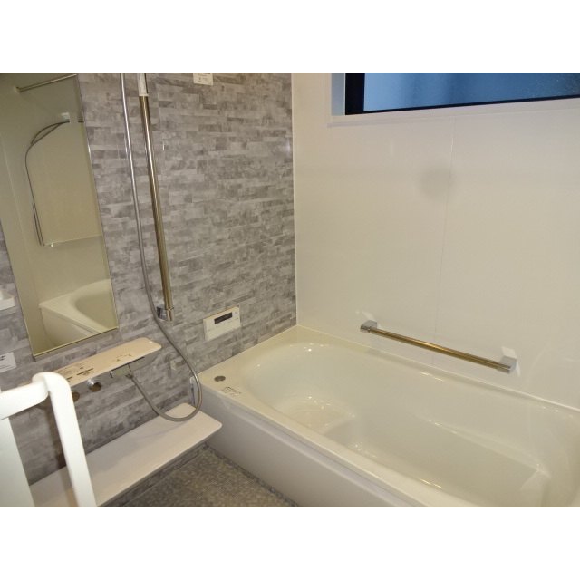 貸家 根岸戸建 B棟の風呂写真