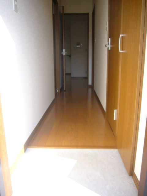 アンプルールフェールオロールの玄関写真