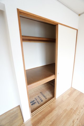 収納　※同物件・反転タイプの写真です。
