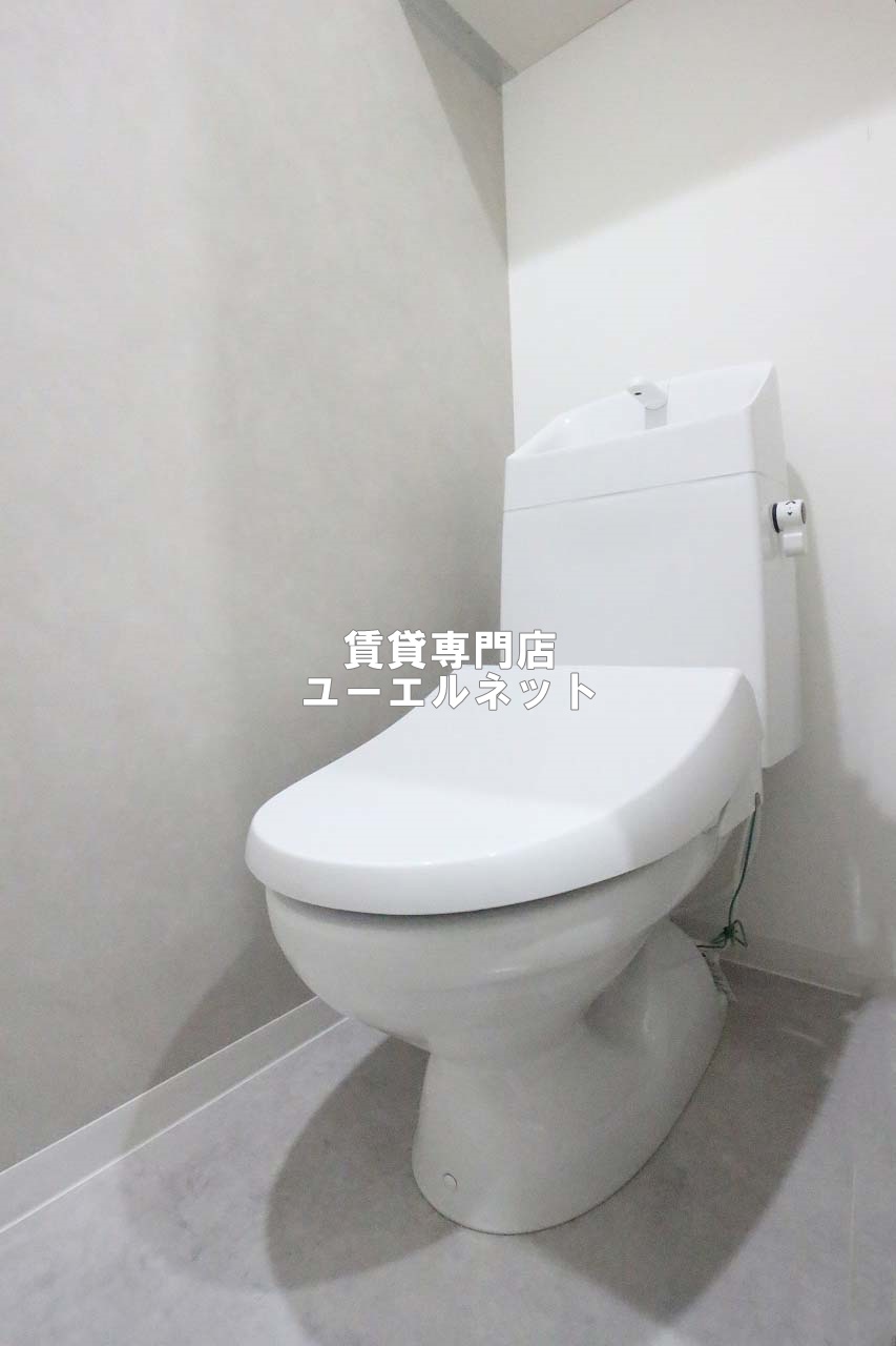 地下鉄御堂筋線 江坂駅 徒歩9分 4階建 新築のトイレ写真