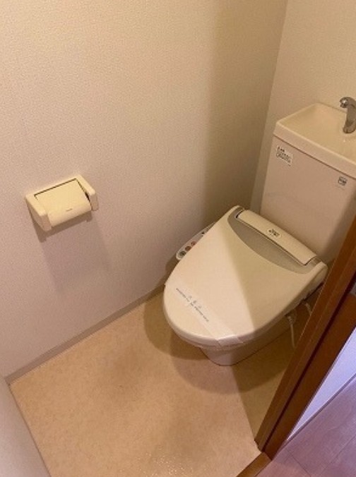 リクレイシア西麻布II番館のトイレ写真