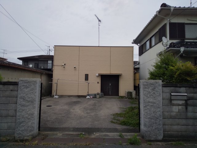 青空とそよ風のなごみハウスの外観写真