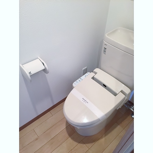 トイレ　他住戸の参考写真です。