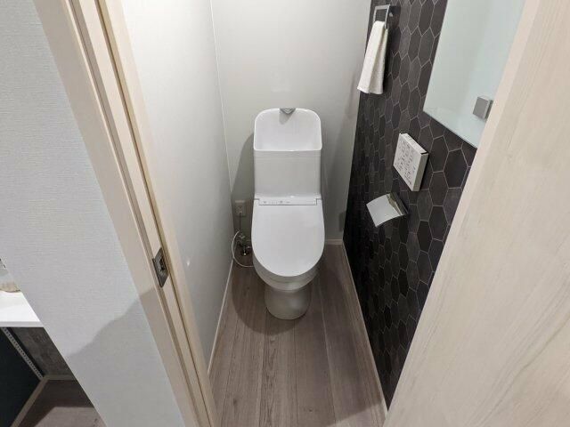 都営浅草線 押上駅 徒歩11分 2階建 築4年のトイレ写真