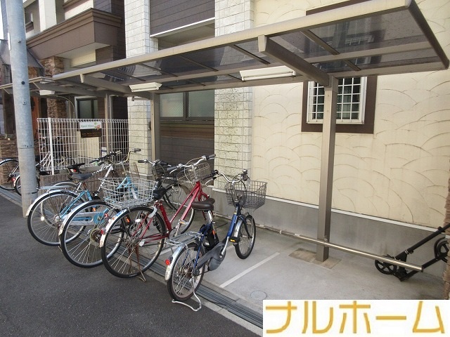 地下鉄谷町線 田辺駅 徒歩5分 3階建 築12年の外観写真