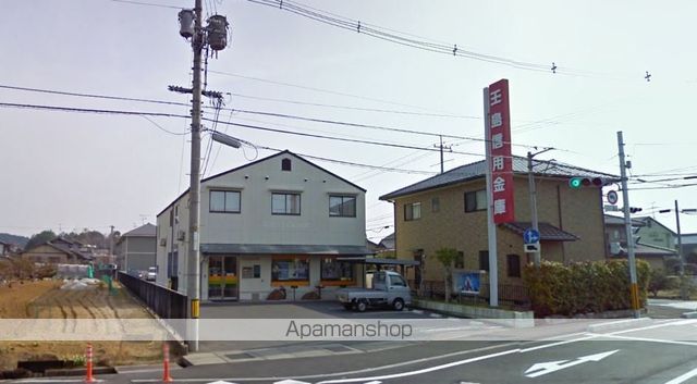 銀行　玉島信用金庫富田支店（銀行）まで416m