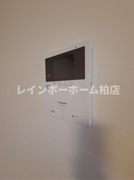 セキュリティ　TVモニタ付インターホンです