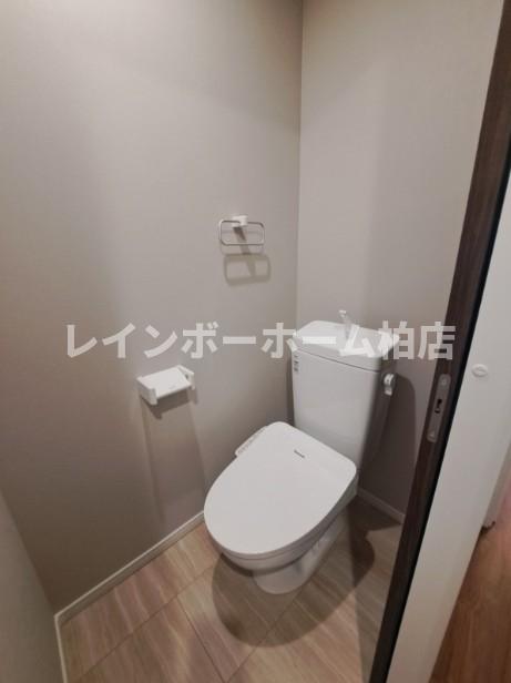 トイレ　温水洗浄便座です